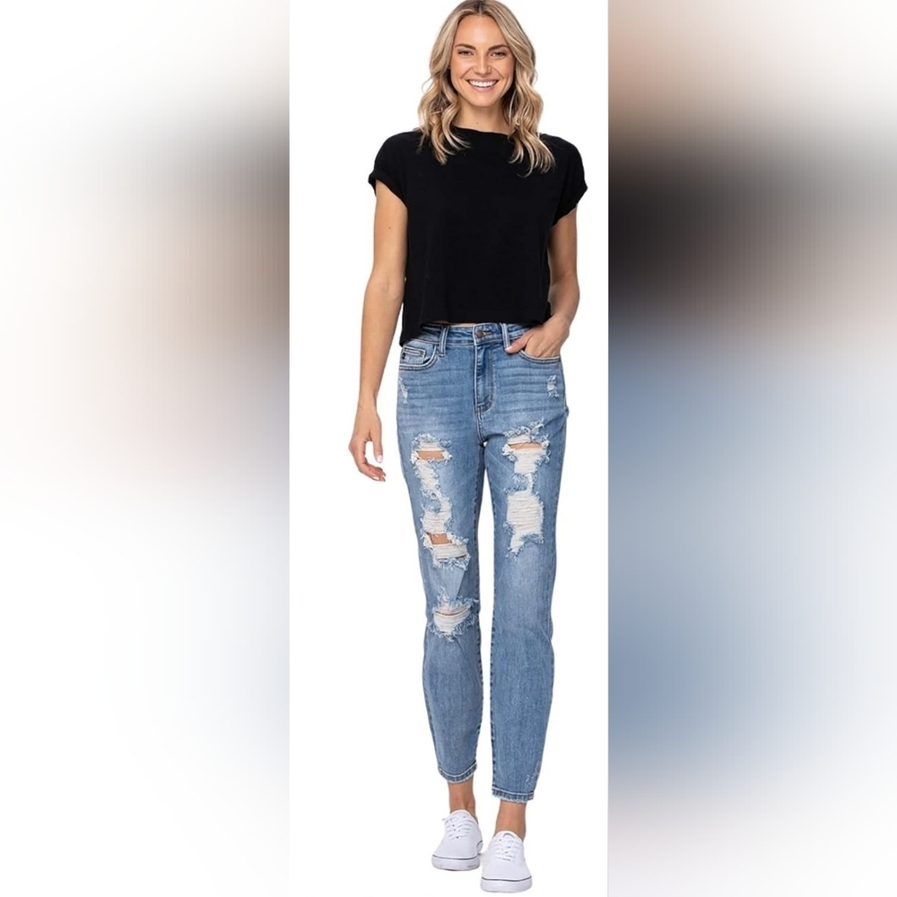 Judy Blue High-Rise Destroyed Boyfriend Jeans (Style: 82170)
